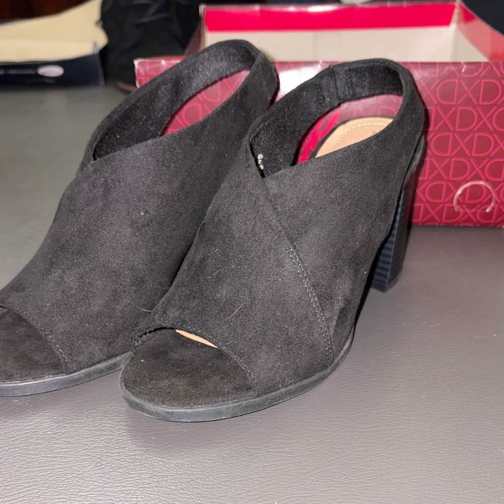 Dexflex Comfort Black Open-Toe Heels